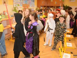 Farsang az alsó tagozaton