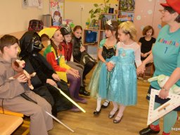 Farsang az alsó tagozaton