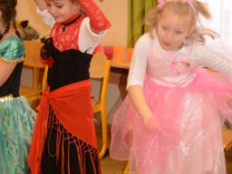 Farsang az alsó tagozaton