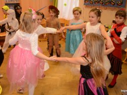 Farsang az alsó tagozaton