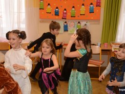 Farsang az alsó tagozaton