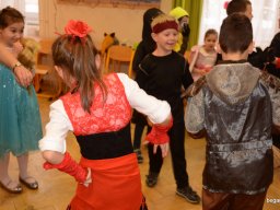 Farsang az alsó tagozaton