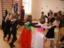 Farsang az alsó tagozaton