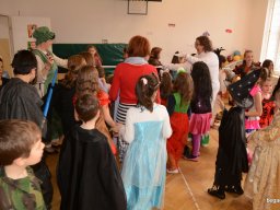 Farsang az alsó tagozaton