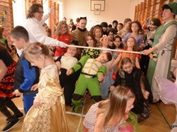 Farsang az alsó tagozaton