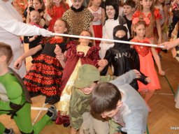 Farsang az alsó tagozaton