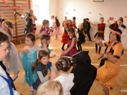 Farsang az alsó tagozaton