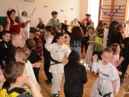 Farsang az alsó tagozaton