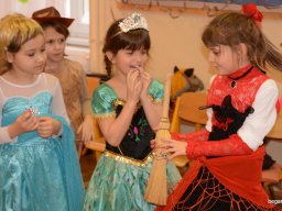 Farsang az alsó tagozaton