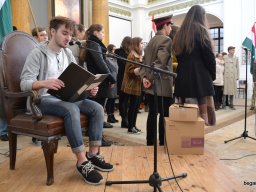 Megemlékezés az 1956-os forradalomról  a gimnáziumban