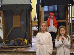 KARÁCSONY a gimnazistáknak 