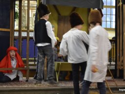 KARÁCSONY a gimnazistáknak 