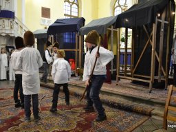 KARÁCSONY a gimnazistáknak 