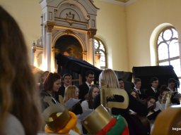 KARÁCSONY a gimnazistáknak 