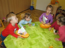 Őszi hétköznapok a Zengőerdő csoportban