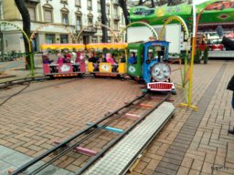 ZENEISKOLA ÉS VONATOZÁS