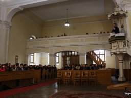 Bocsásd meg vétkeinket...