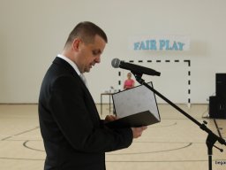 Sportcsarnok avatás