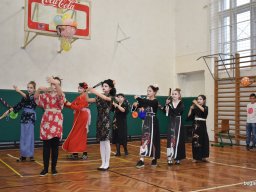 Világjárók farsangja