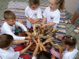 Kirándulnak a Zengőerdősök