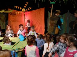 Január a Meserét csoportban