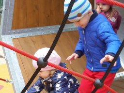 Október a Csodavár csoportban