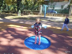 Október a Meserét csoportban