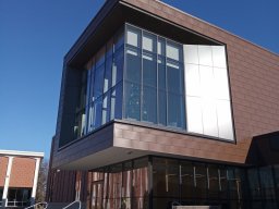 Hamarosan érkezik az új amerikai tanárgyakornok