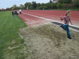 Nagyok az Előre pályán