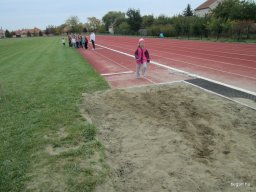 Nagyok az Előre pályán