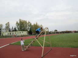 Nagyok az Előre pályán