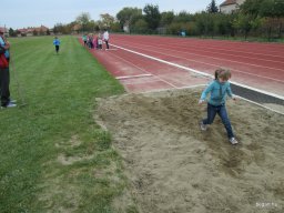Nagyok az Előre pályán