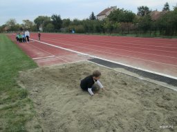 Nagyok az Előre pályán