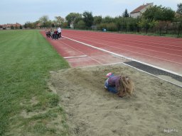 Nagyok az Előre pályán