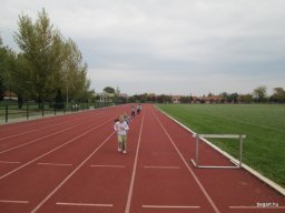 Nagyok az Előre pályán