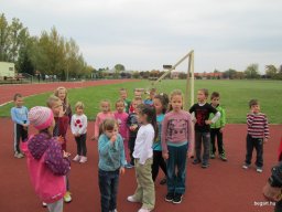 Nagyok az Előre pályán