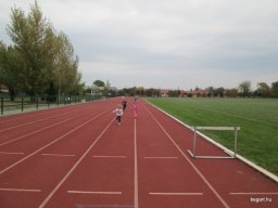 Nagyok az Előre pályán