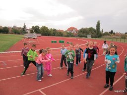 Nagyok az Előre pályán