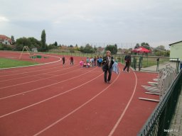 Nagyok az Előre pályán