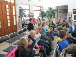 Az Óperenciás tengeren túl