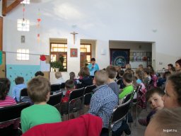 az Óperenciás tengeren túl