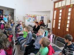 az Óperenciás tengeren túl