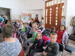 az Óperenciás tengeren túl