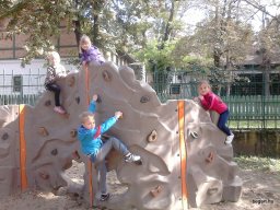 A LIGETI JÁTSZÓTÉREN