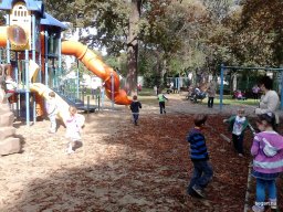 A LIGETI JÁTSZÓTÉREN