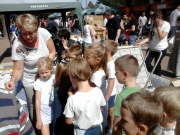 KÖZFOGLALKOZTATOTTAK NAPJÁN