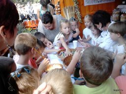 KÖZFOGLALKOZTATOTTAK NAPJÁN