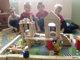 ÉV ELEJI CSOPORT PILLANATOK