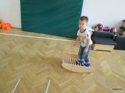 Egy kicsi mozgás a meseréten