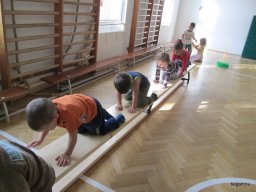 Egy kicsi mozgás a meseréten